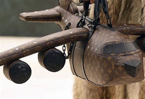 sac avion vuitton